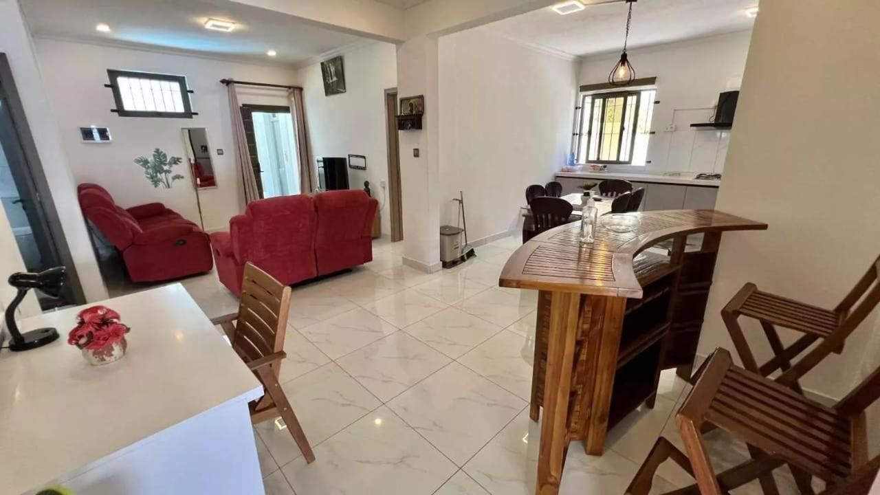 Nayuha Apt B Flic-en-Flacq Dış mekan fotoğraf